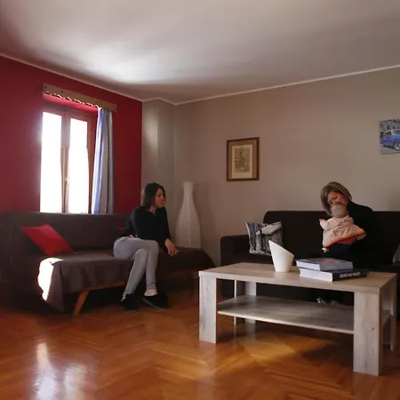 Marilena - The Little Apartment *